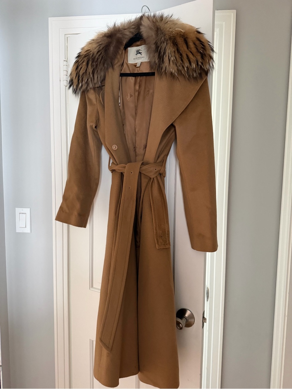 Burberry Camel Wool Trench Coat with removable faux Fur Collar USA 8